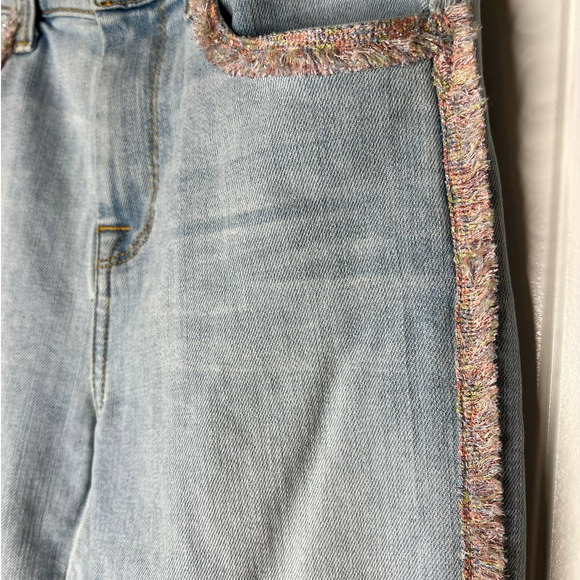 7 For All Mankind Girls Ankle Skinny Jeans Size 25 w/Pink Metallic Fringe - Picture 2 of 8